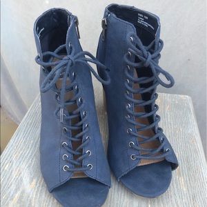 Report Blue Faux Suede Lace Up open toe boots 10W